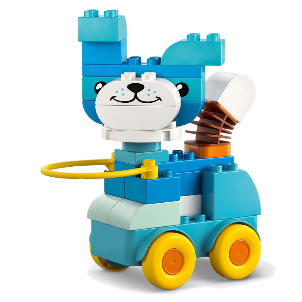 LEGO DUPLO Animais Sobre Rodas montado no modo Cachorrinho azul