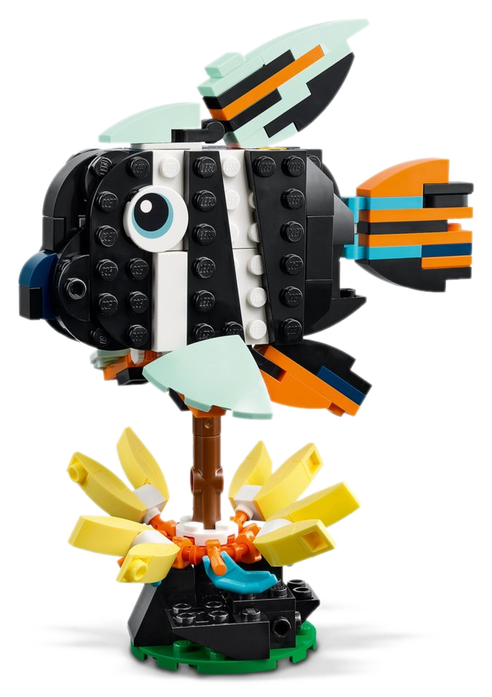 LEGO Creator 31173 montado no modo Peixe Tropical com nadadeiras laranja e mint em base com corais amarelos
