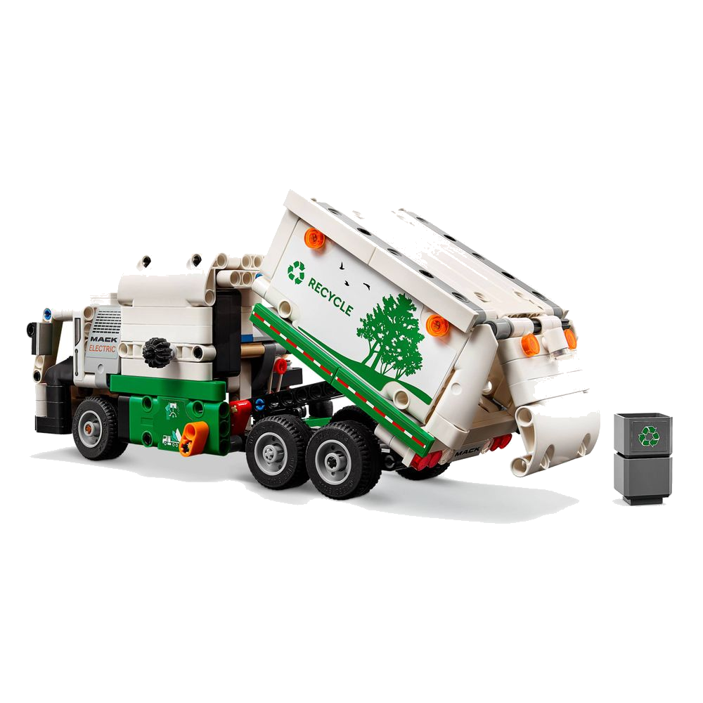 Vista 3/4 alta do Caminhão de Lixo Mack LR Electric LEGO 42167 mostrando o carregador lateral, a cabine e a caçamba traseira