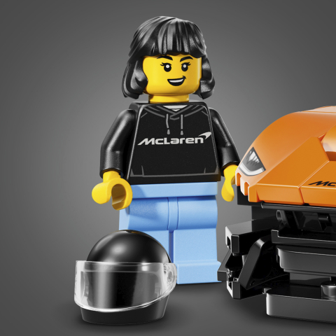Minifigura piloto McLaren com hoodie oficial e capacete